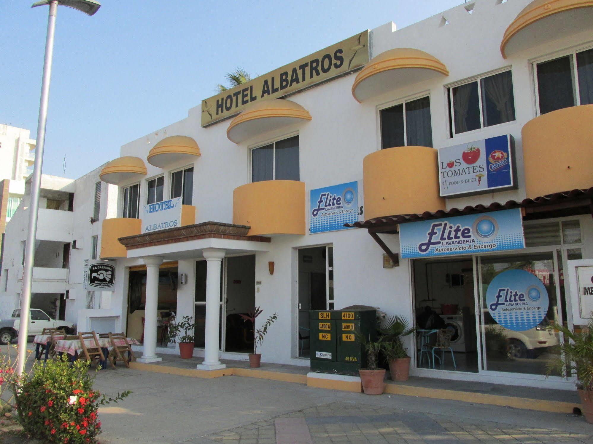 Hotel Albatros Manzanillo Exterior photo