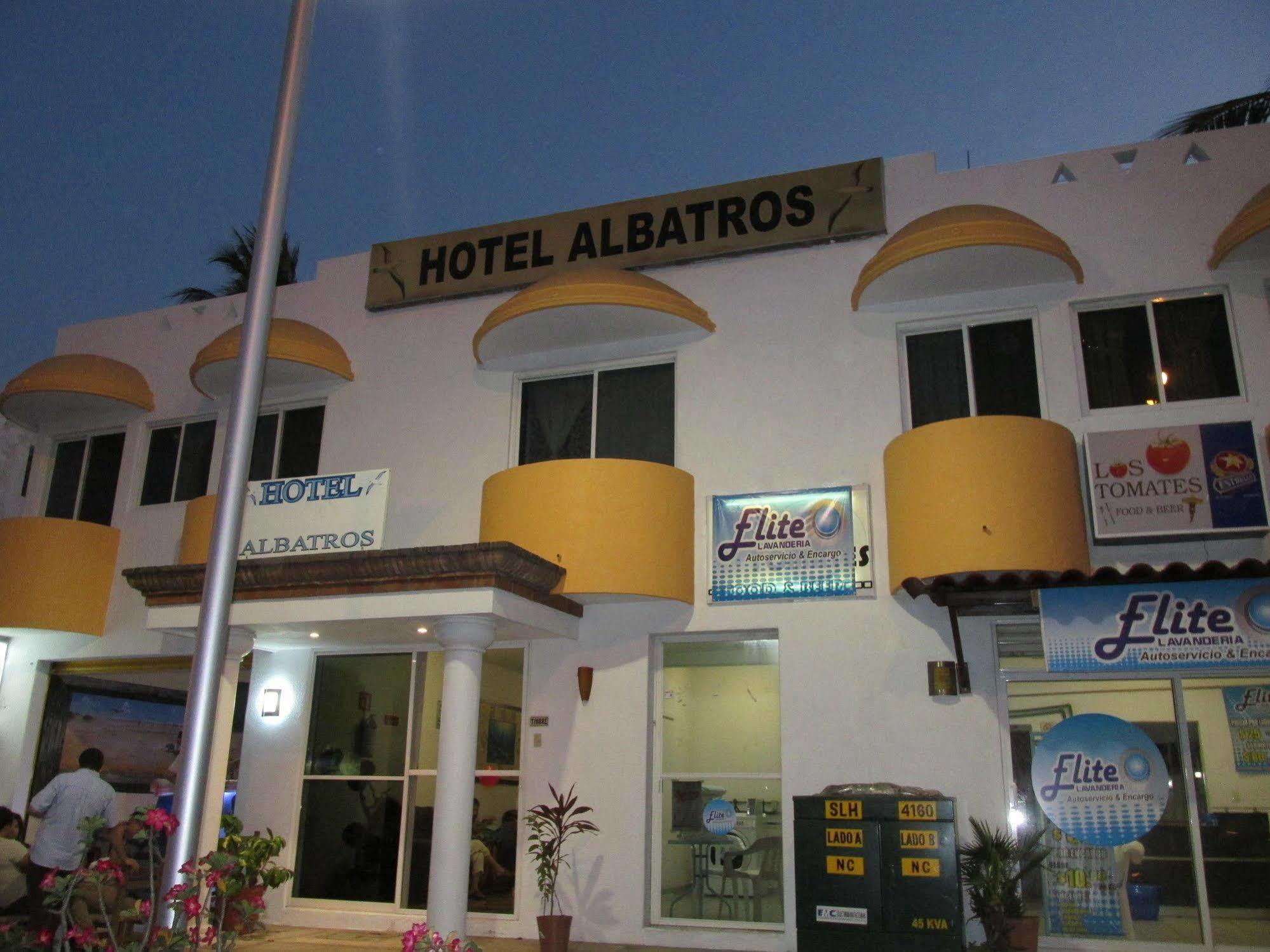 Hotel Albatros Manzanillo Exterior photo