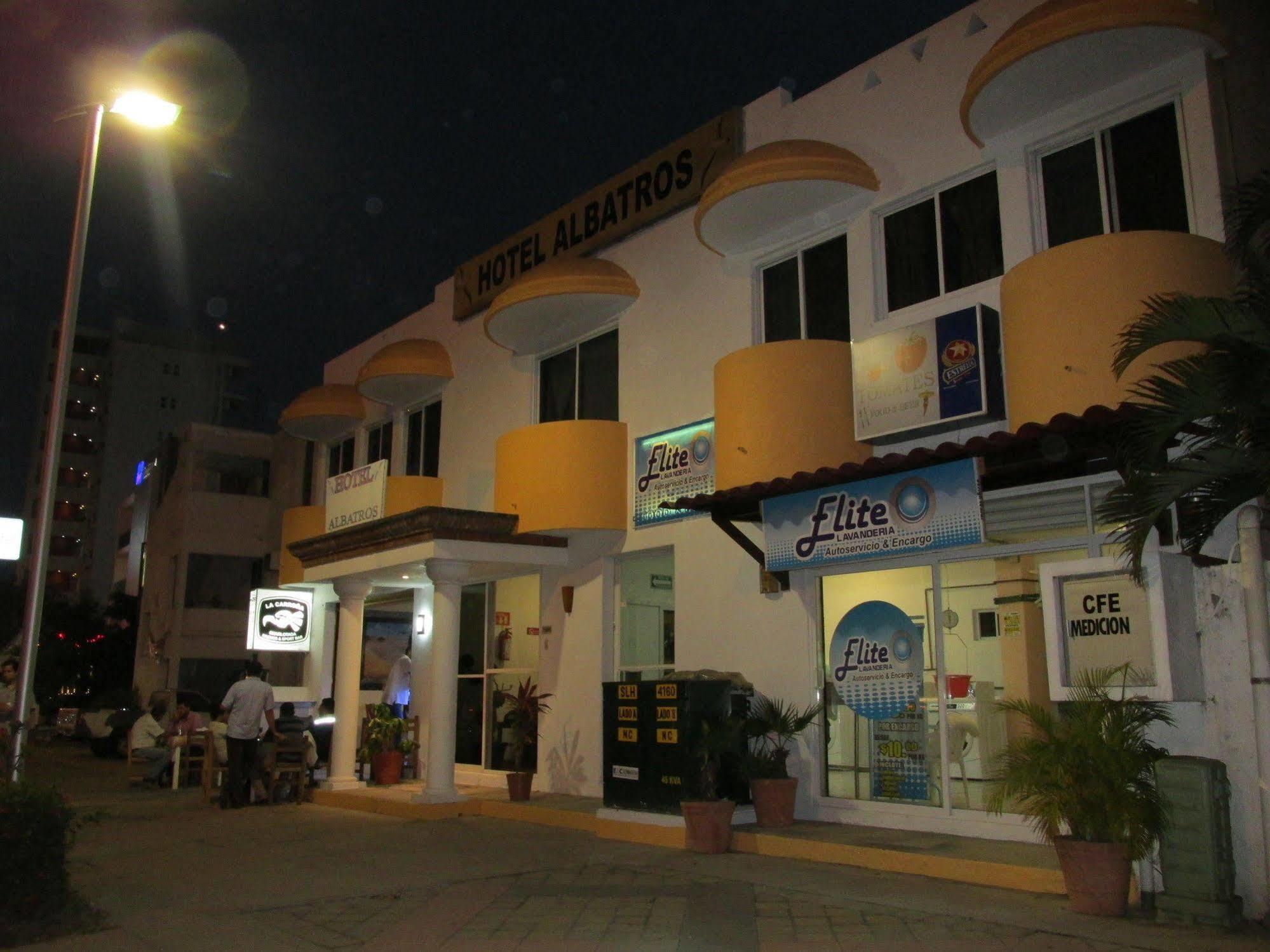 Hotel Albatros Manzanillo Exterior photo